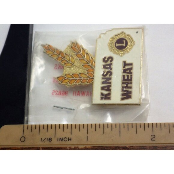 Kansas Lions Club Windmill Wheat Pins Pinbacks  NOS lot 3 - Picture 10 of 12